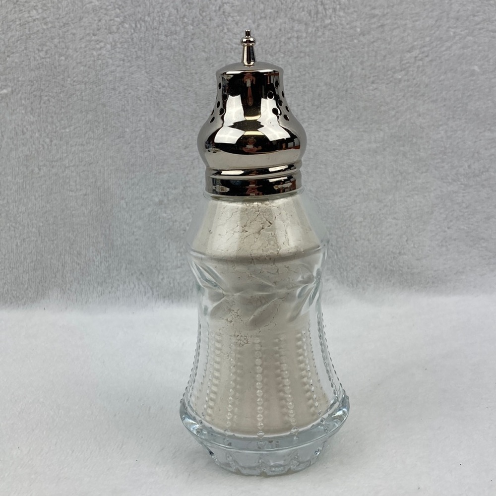 VTG Lady Primrose Elegant Dusting Silk Powder Decorative Glass Shaker